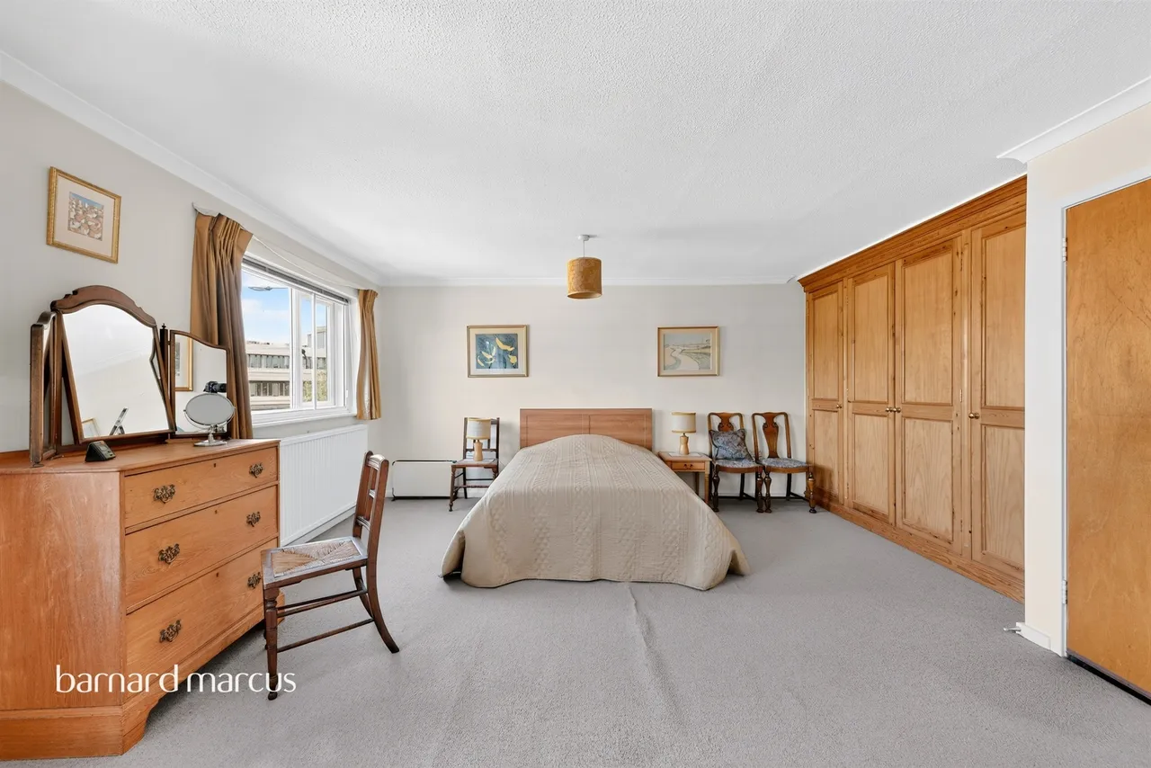 Lower Richmond Road, East Sheen, London, photo 6