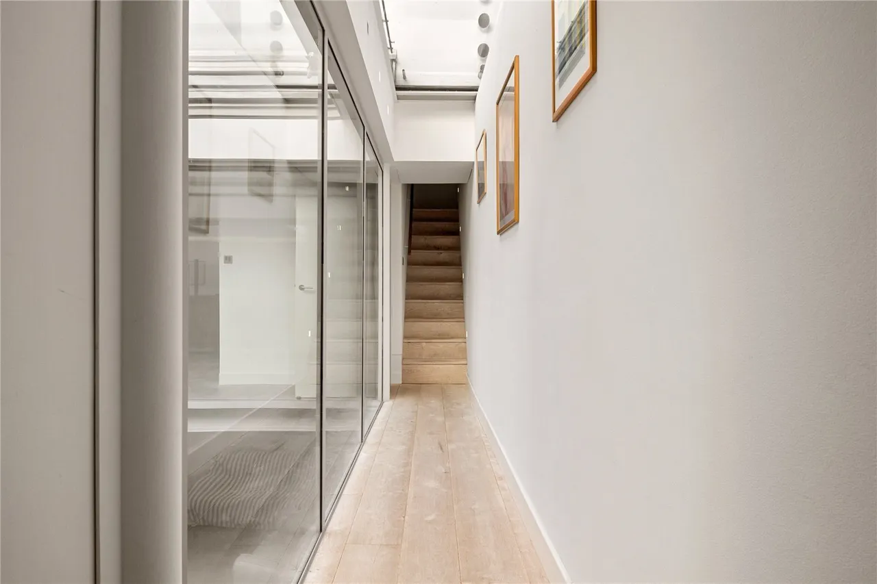 Clerkenwell Green, London, EC1R, photo 22