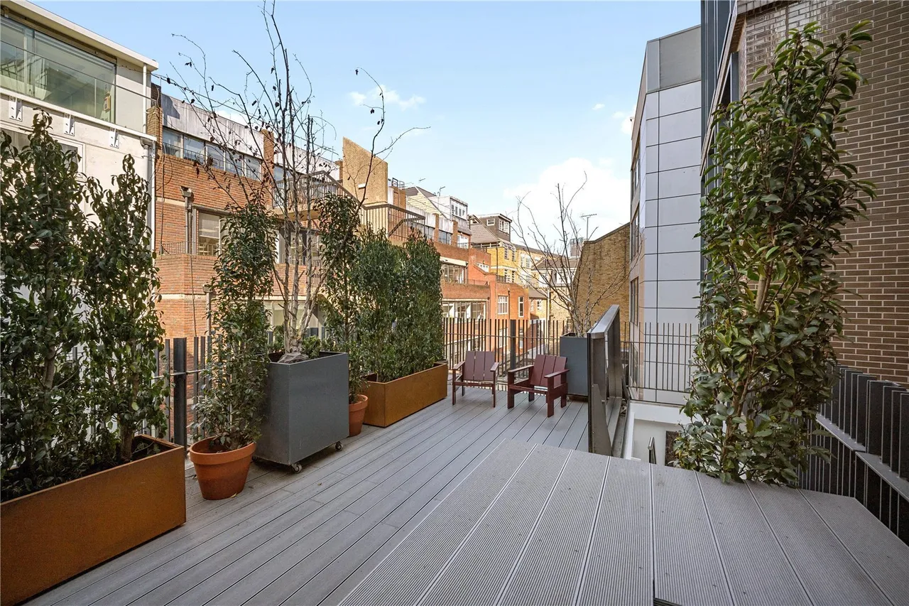 Clerkenwell Green, London, EC1R, photo 29