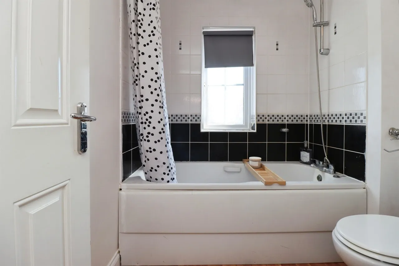 Powys Close, Corby, photo 8