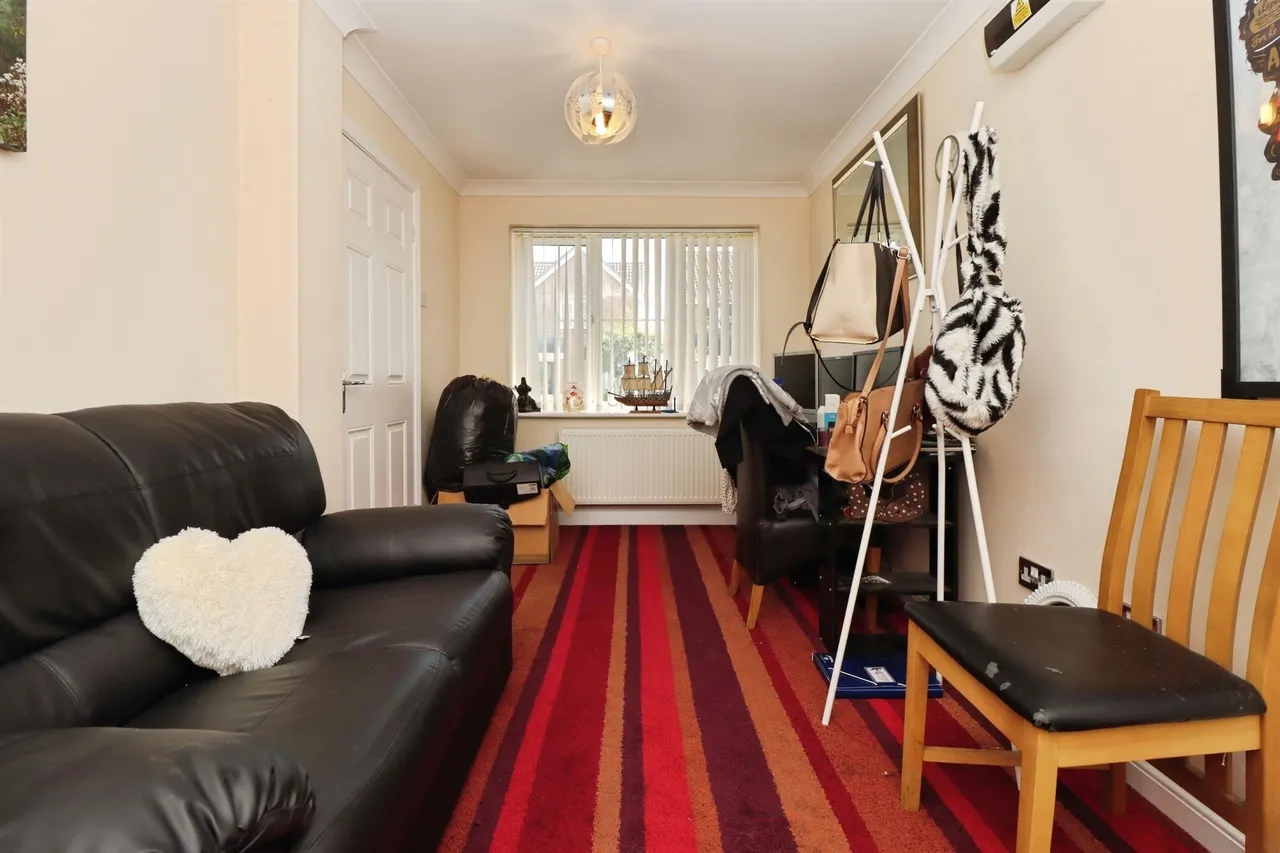 Powys Close, Corby, photo 5