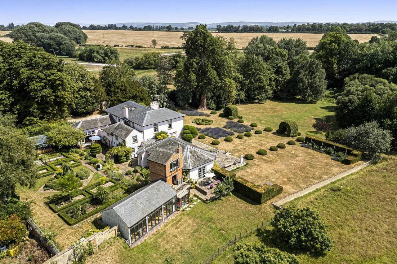 Cuddington, Oxon/Bucks, HP18, photo 8
