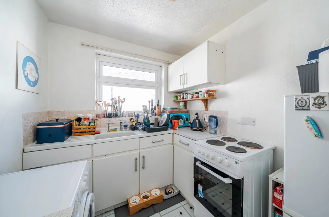 York Road, Worthing, BN11, photo 4
