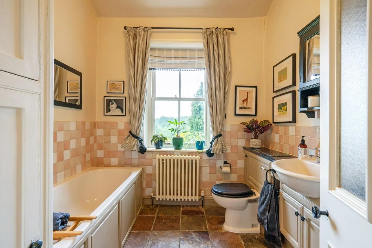 Chevin Avenue, Menston, LS29, photo 15