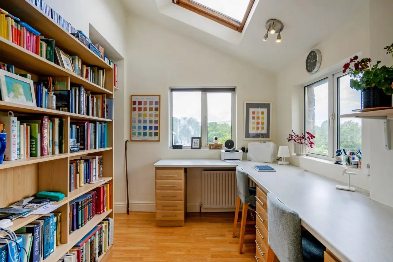 Chevin Avenue, Menston, LS29, photo 10