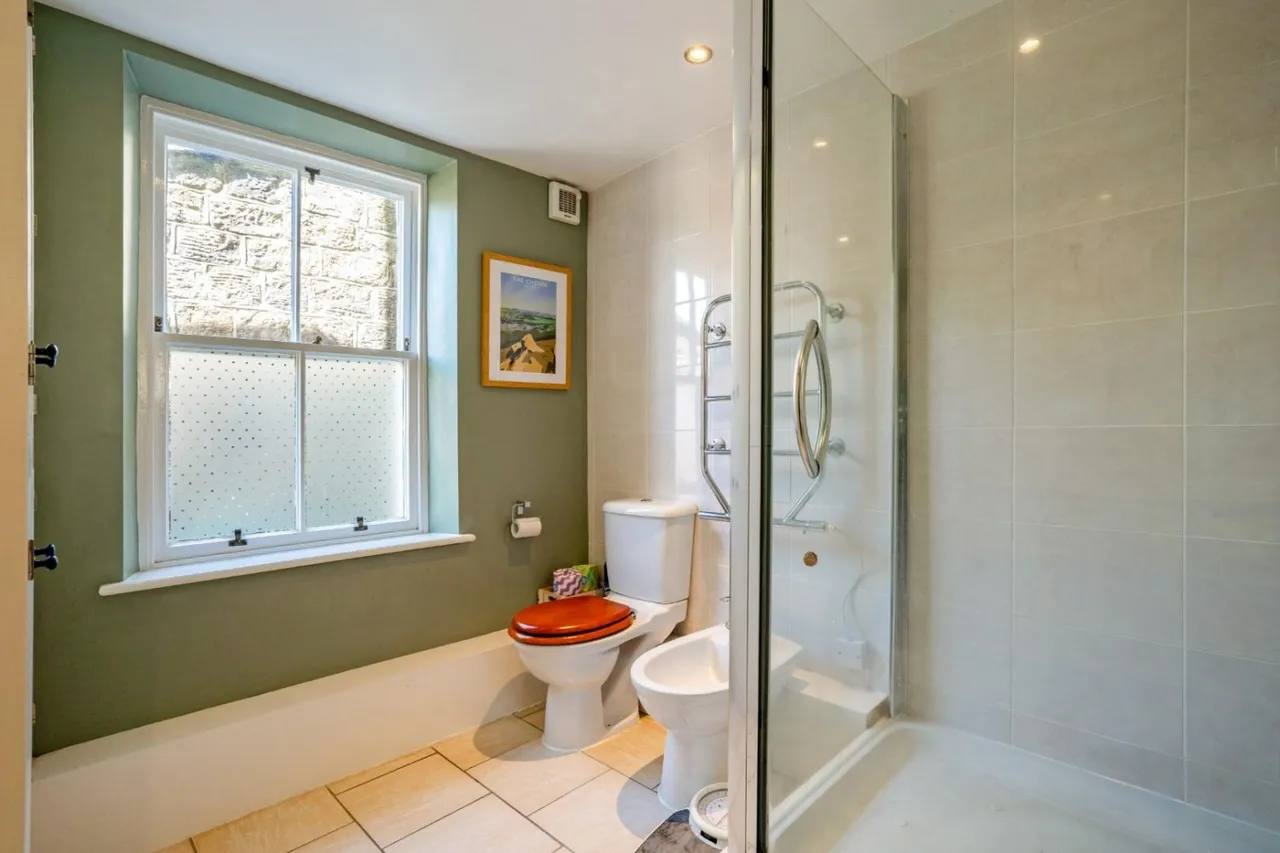 Chevin Avenue, Menston, LS29, photo 12