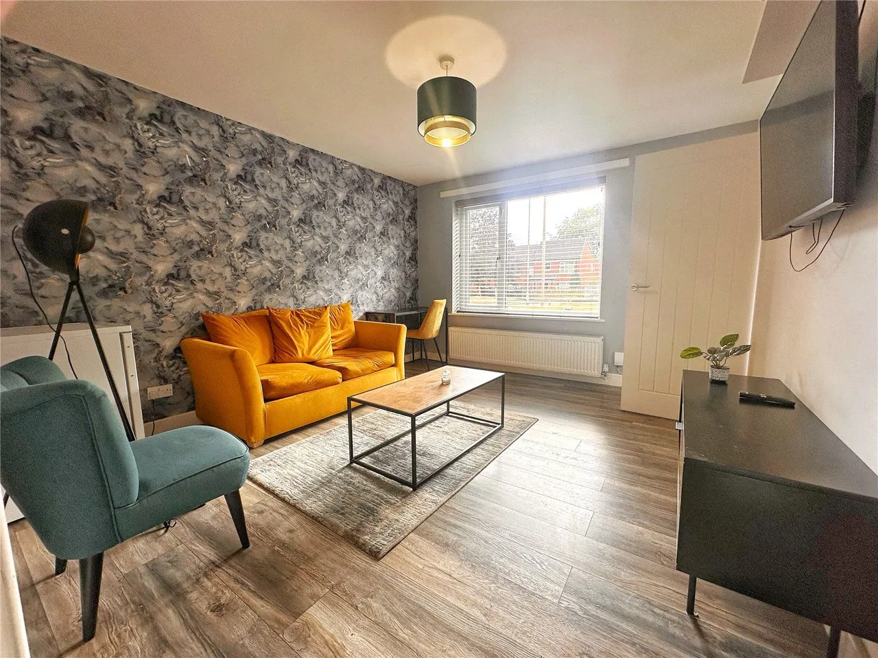 Wood Street, Middleton, M24, photo 3