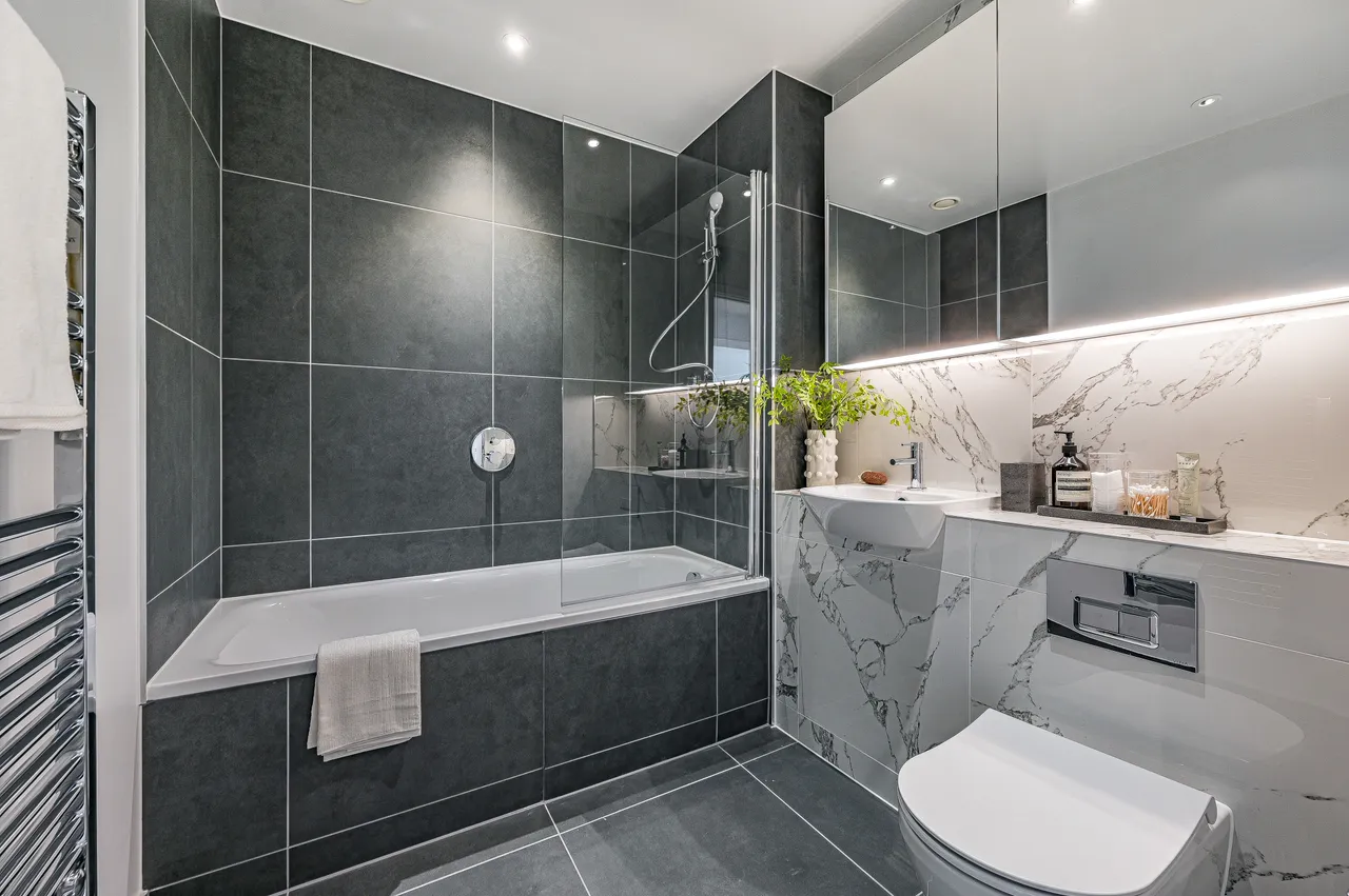 Flat 504, Discovery Apartments, London, photo 11