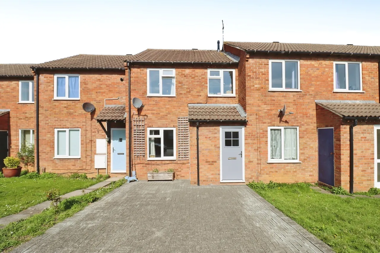 3 bed house for sale — Sandringham Road, Stoke Gifford, Bristol