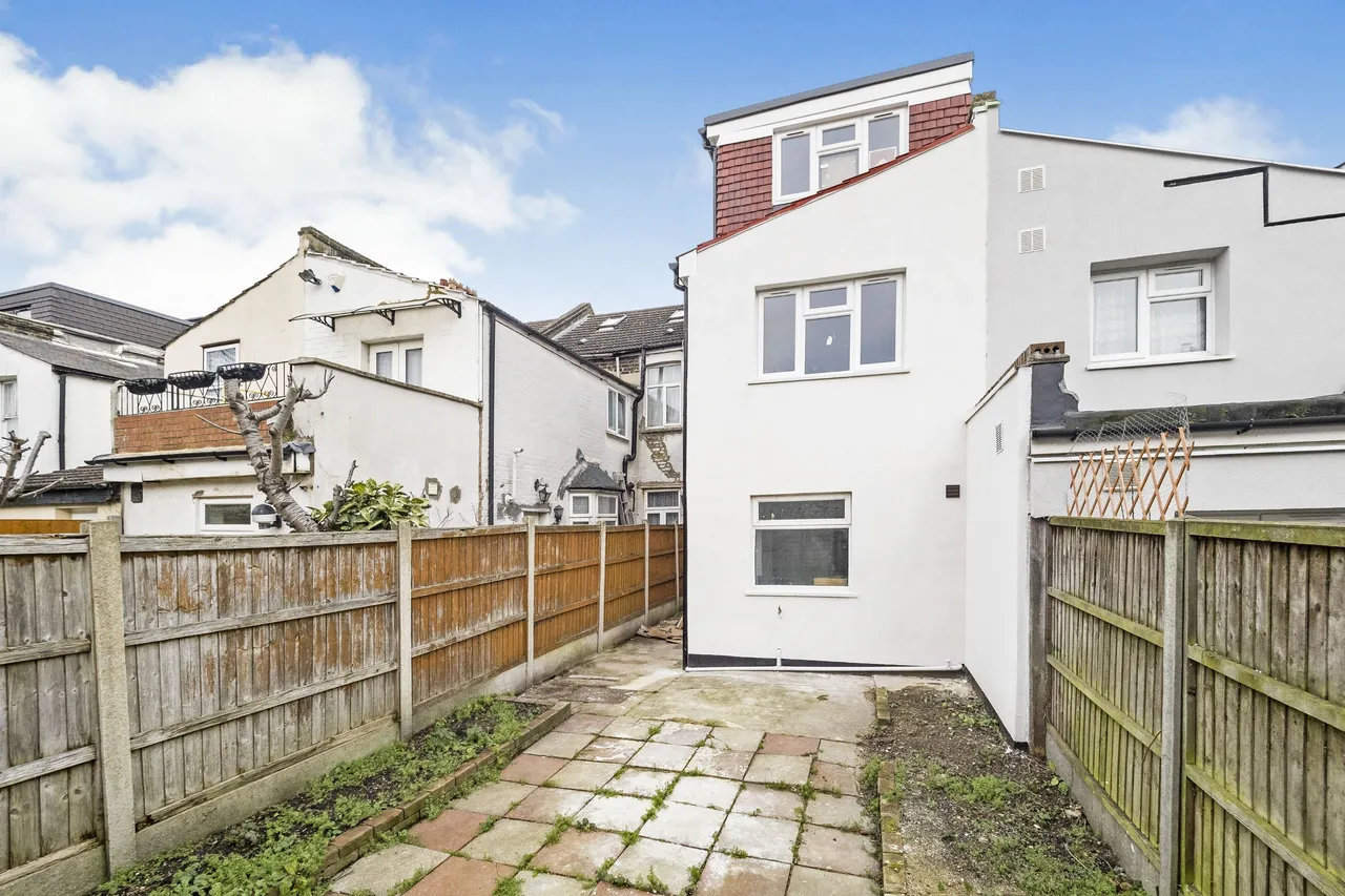 Liddington Road, London, E15, photo 11