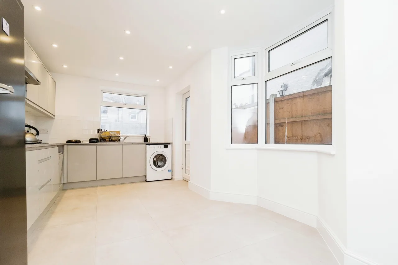 Liddington Road, London, E15, photo 13