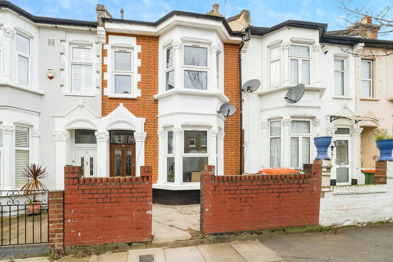 5 bed house for sale — Liddington Road, London, E15