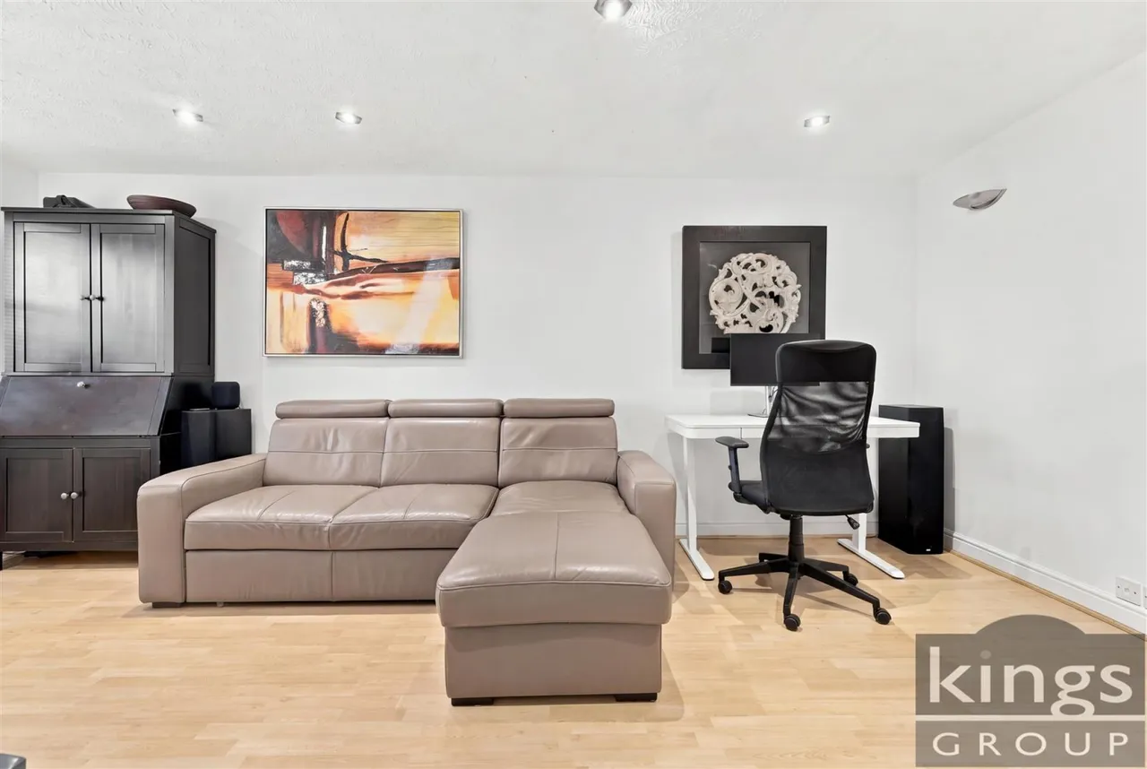 Colgate Place, Enfield, photo 11