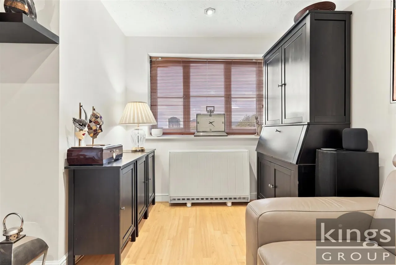Colgate Place, Enfield, photo 9