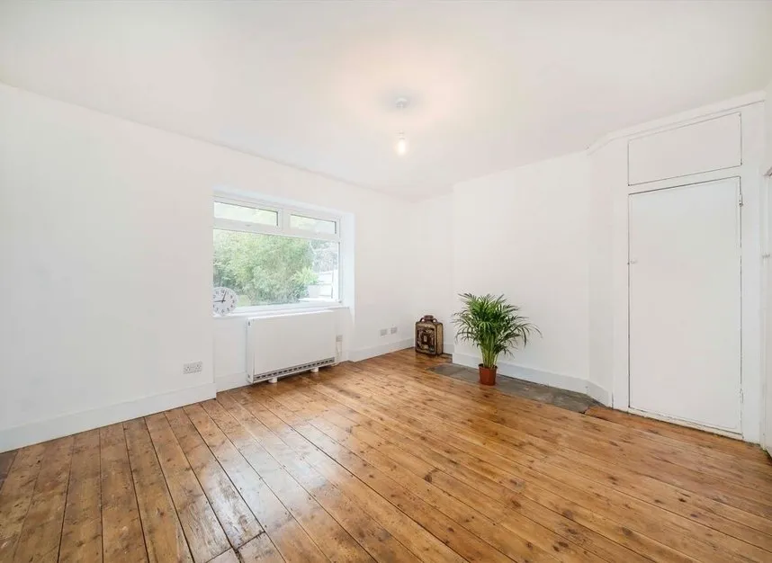 Lower Marsh Lane, Kingston Upon Thames, KT1, photo 2