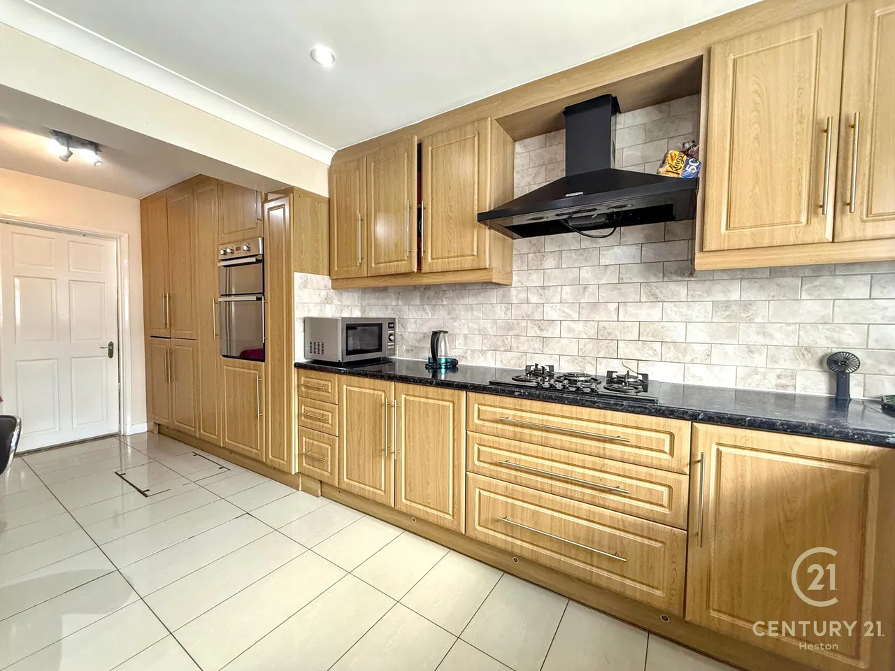 Heston Road, Hounslow, TW5, photo 6