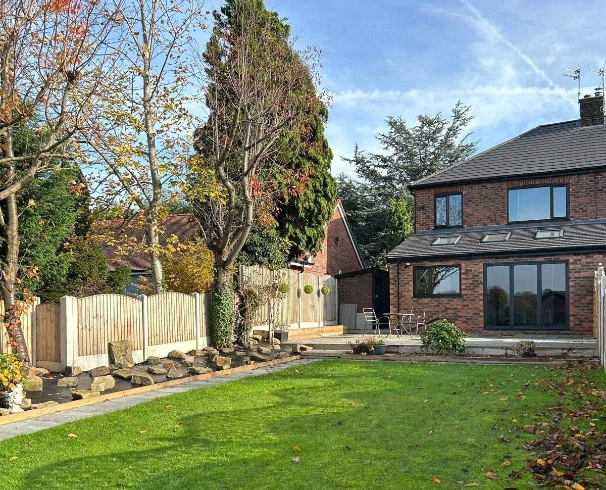 3 bed house for sale, Oldham Road, Ashton-under-Lyne, OL7