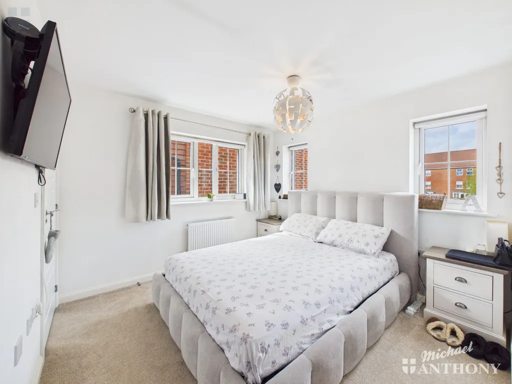 Carriage Road, Broughton, Aylesbury, HP22 7AN, photo 5
