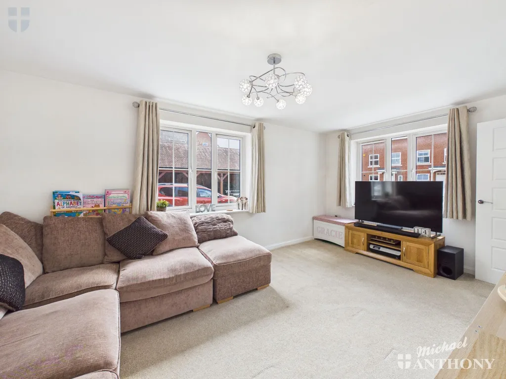 Carriage Road, Broughton, Aylesbury, HP22 7AN, photo 2