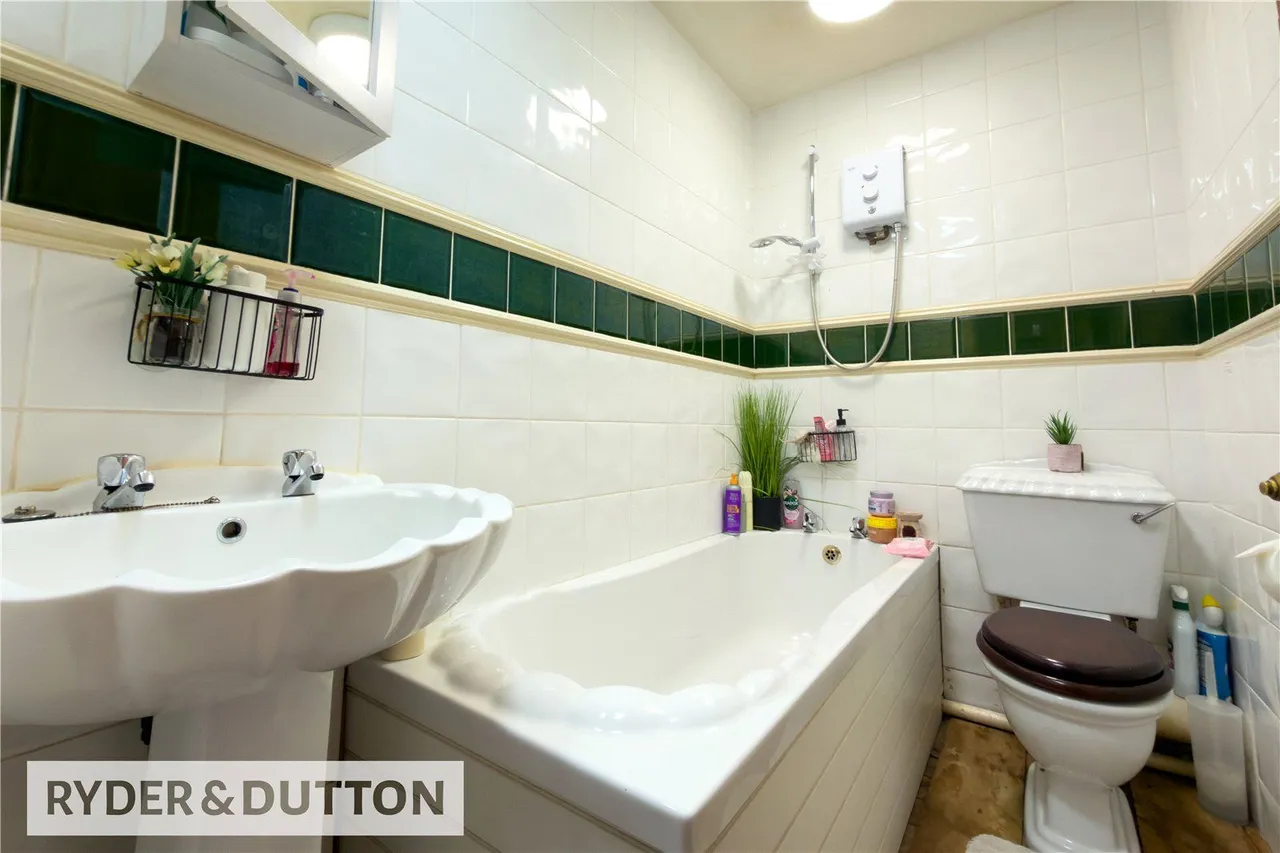 Brookfold, Failsworth, M35, photo 11