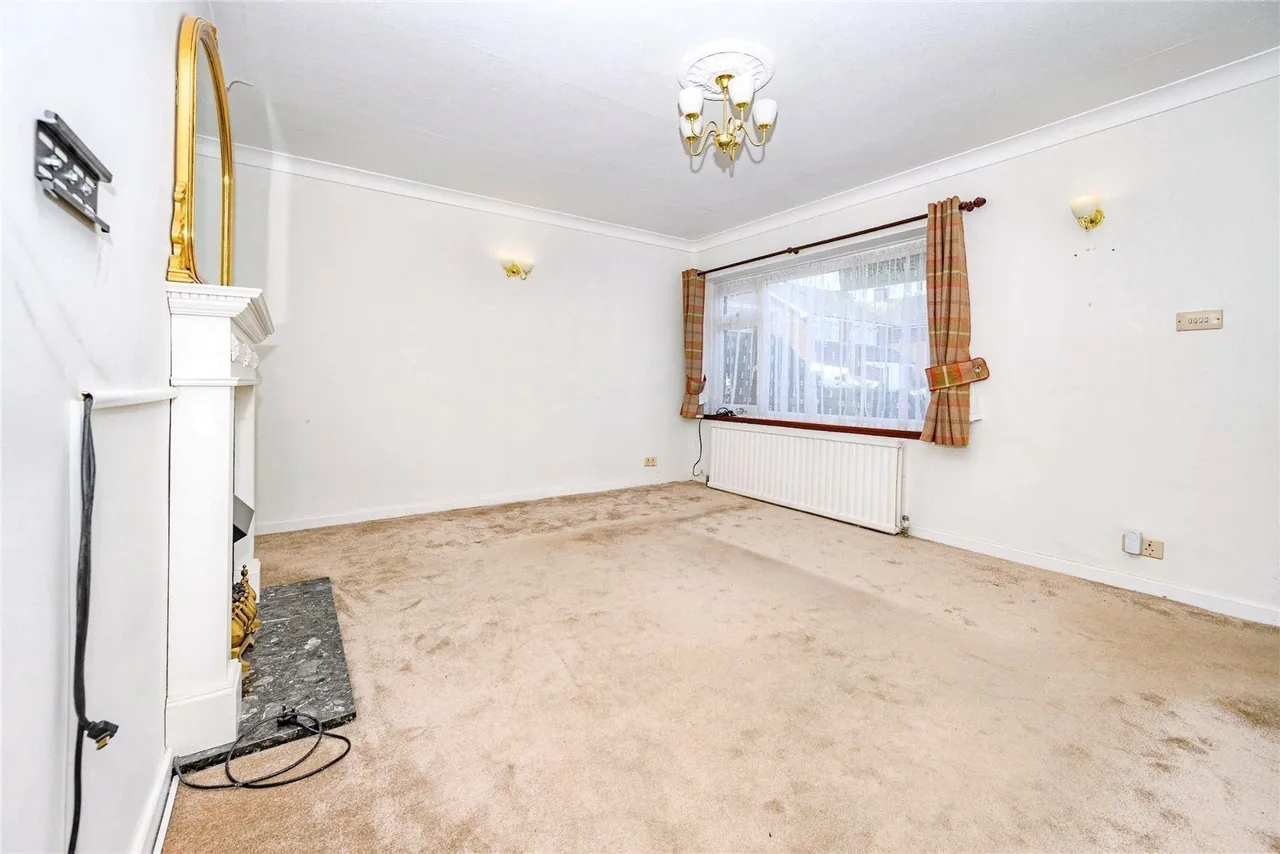 Toland Close, Luton, Bedfordshire, LU4, photo 3