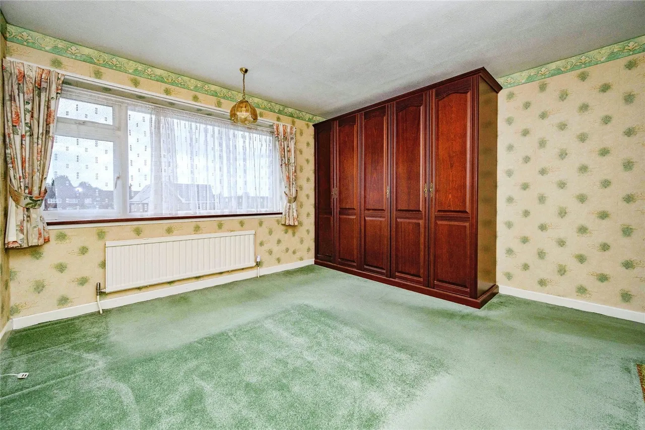 Toland Close, Luton, Bedfordshire, LU4, photo 11