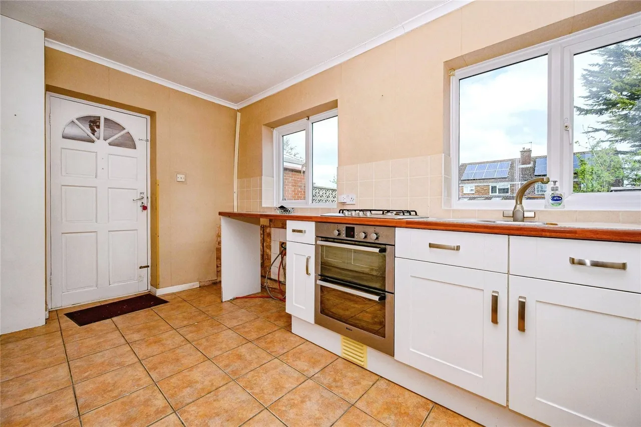 Toland Close, Luton, Bedfordshire, LU4, photo 5
