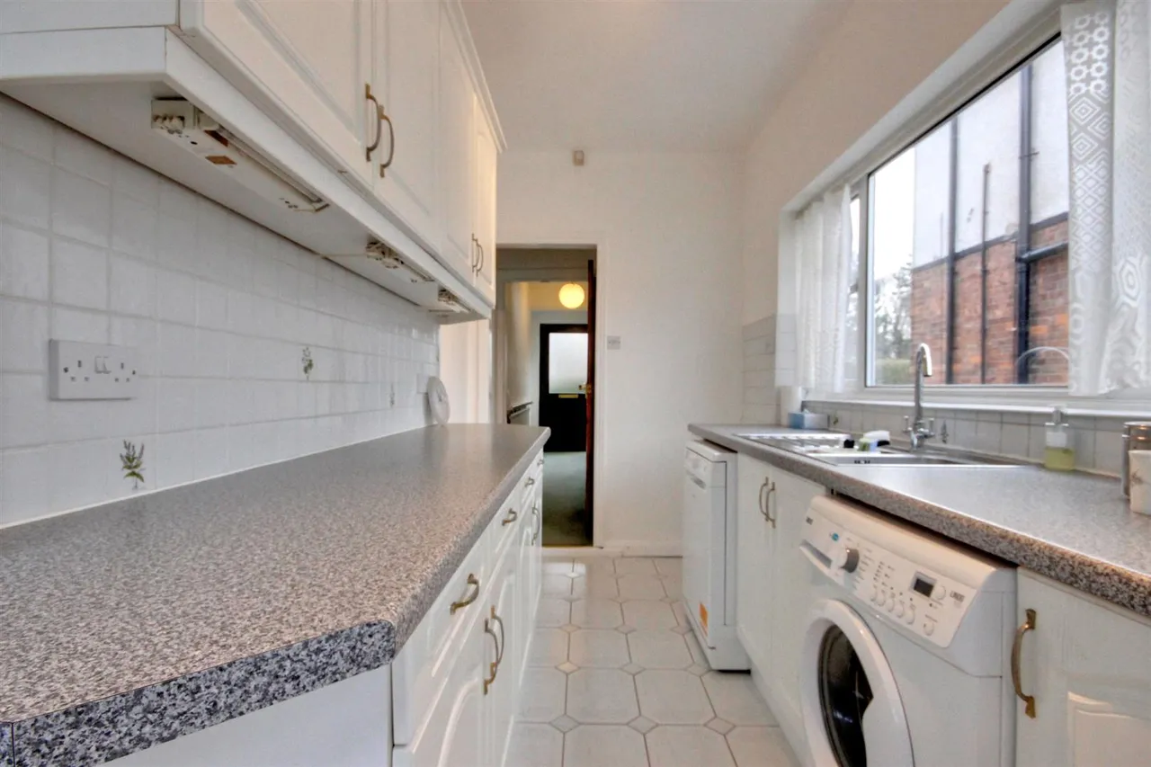 Anlaby Park Road North, Hull, photo 10