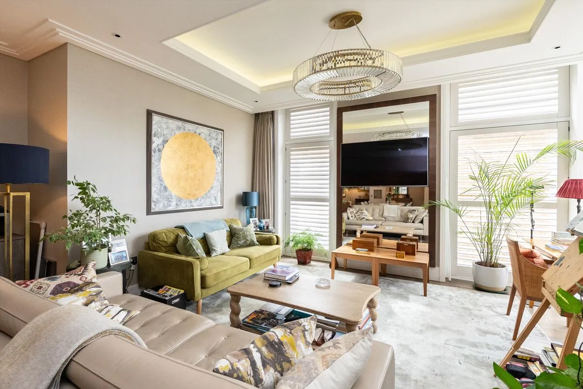 3 bed flat for sale, Chambers Park Hill, London, SW20