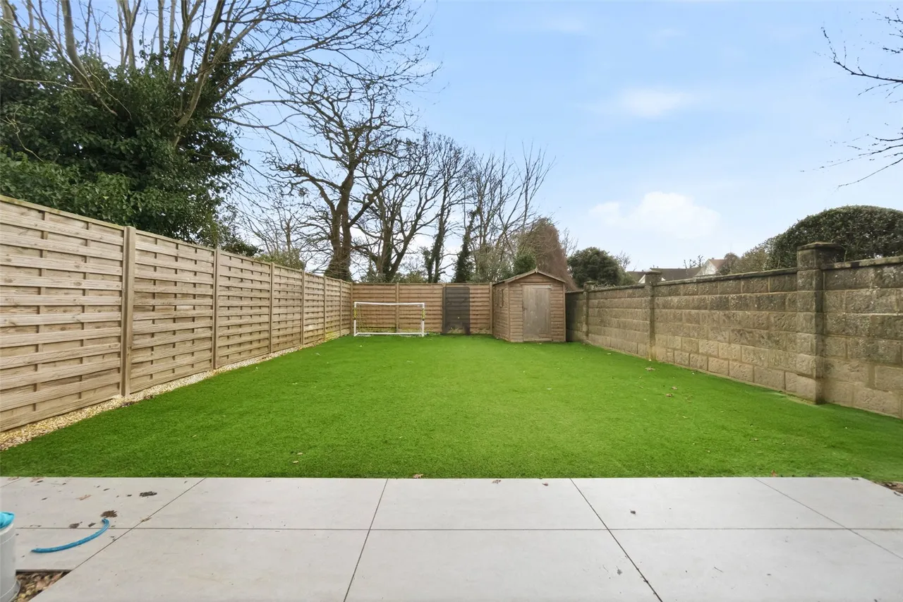 Broad Lane, Hampton, TW12 3AX, photo 13