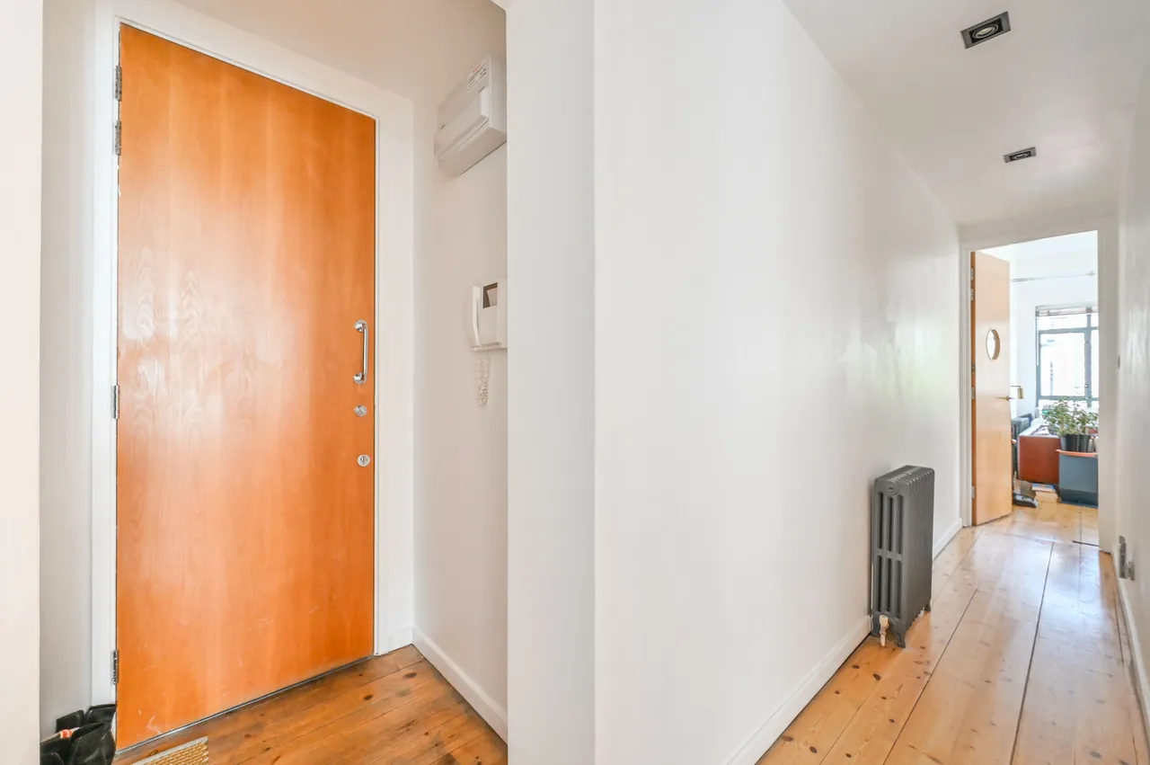 Flat 1, 177-187 Whitecross Street, London, photo 12
