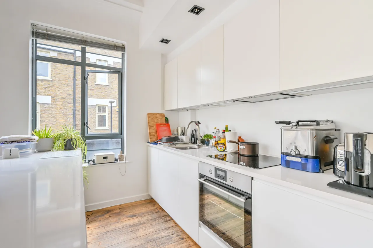 Flat 1, 177-187 Whitecross Street, London, photo 4
