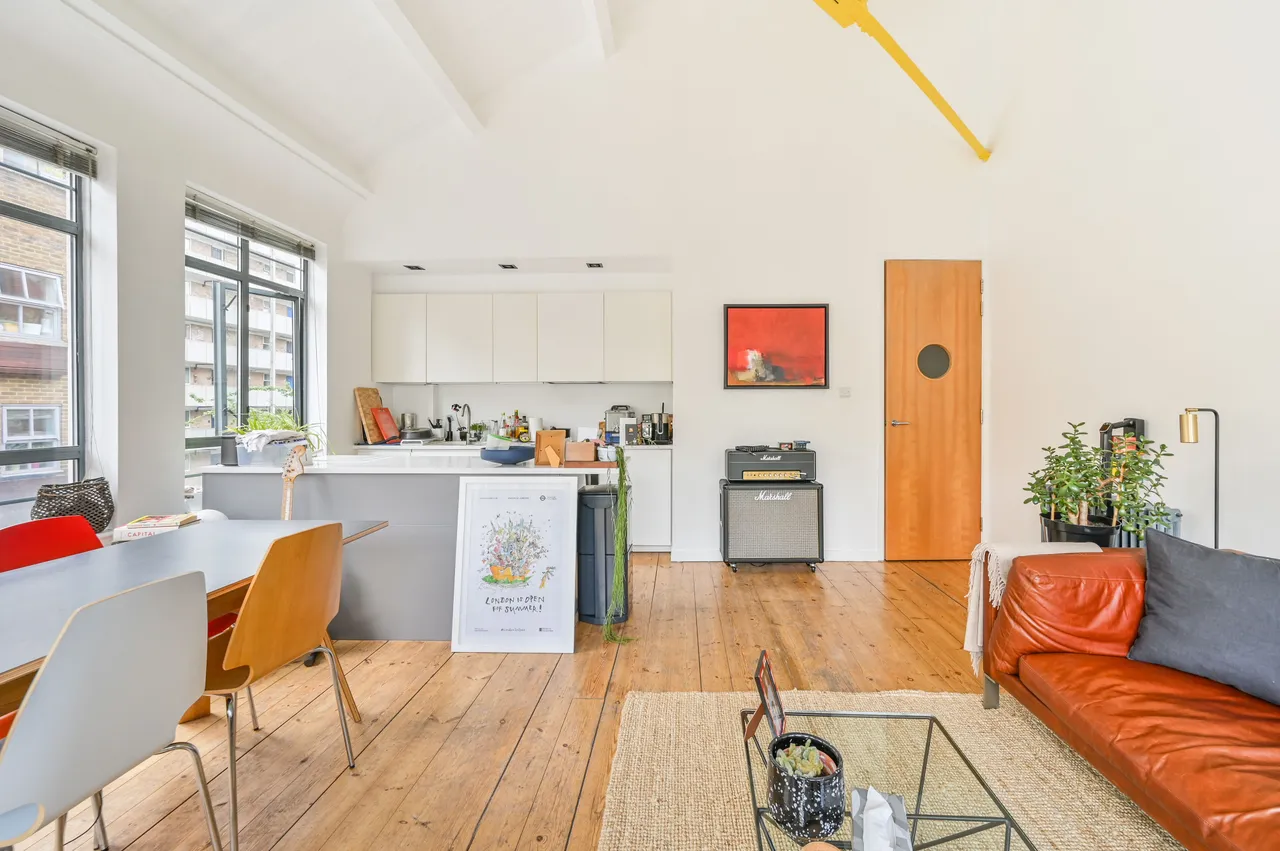 Flat 1, 177-187 Whitecross Street, London, photo 9