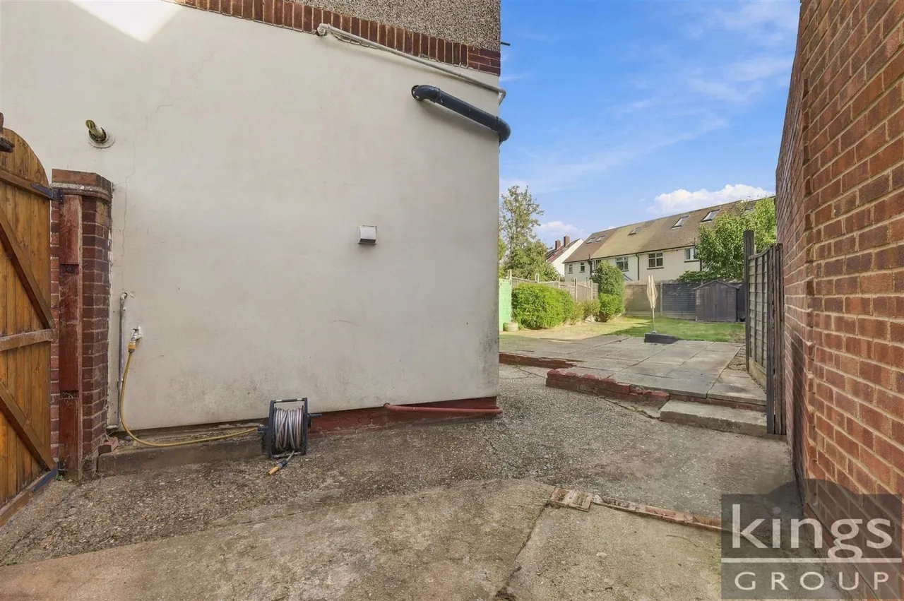 Great Cambridge Road, Enfield, photo 3