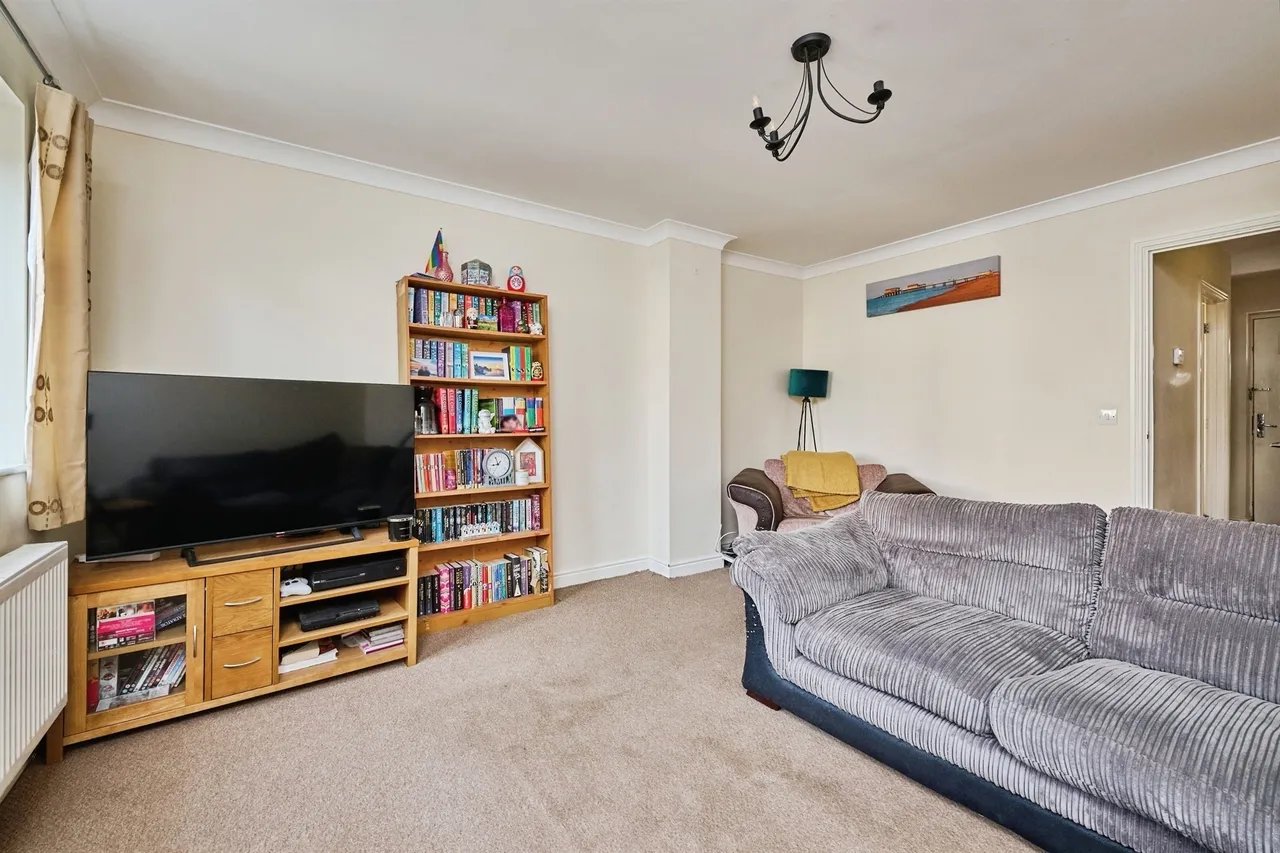 Darbyshire Close, Peterborough, PE6, photo 4