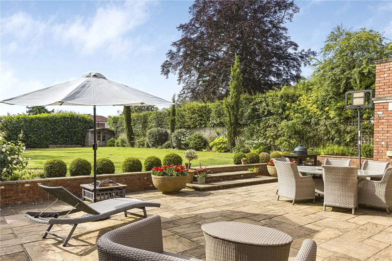 Hanyards Lane, Cuffley, Hertfordshire, EN6 4AS, photo 16