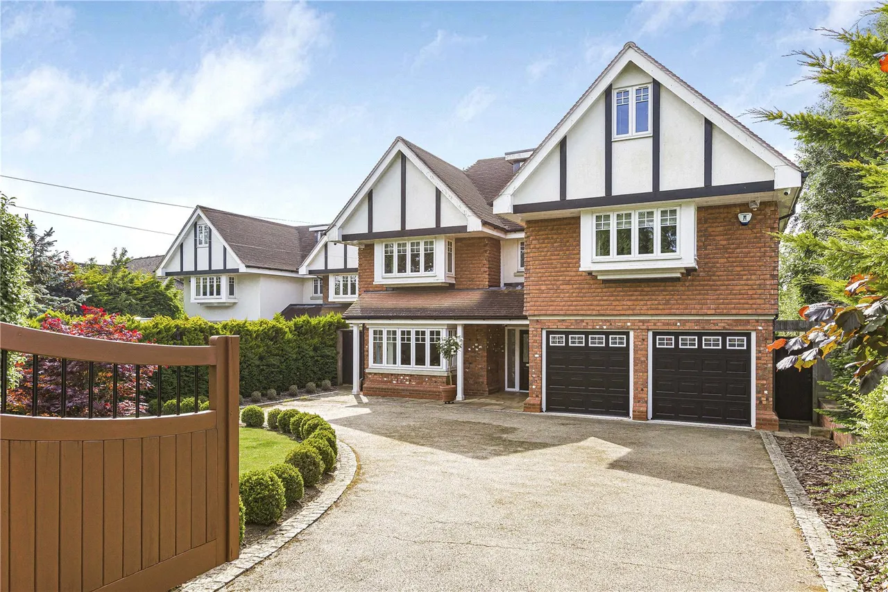 5 bed house for sale — Hanyards Lane, Cuffley, Hertfordshire, EN6 4AS