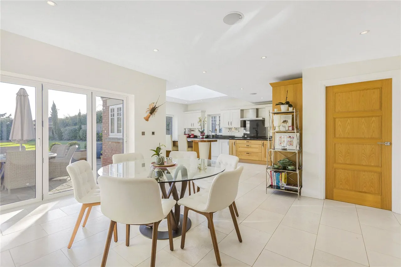 Hanyards Lane, Cuffley, Hertfordshire, EN6 4AS, photo 3