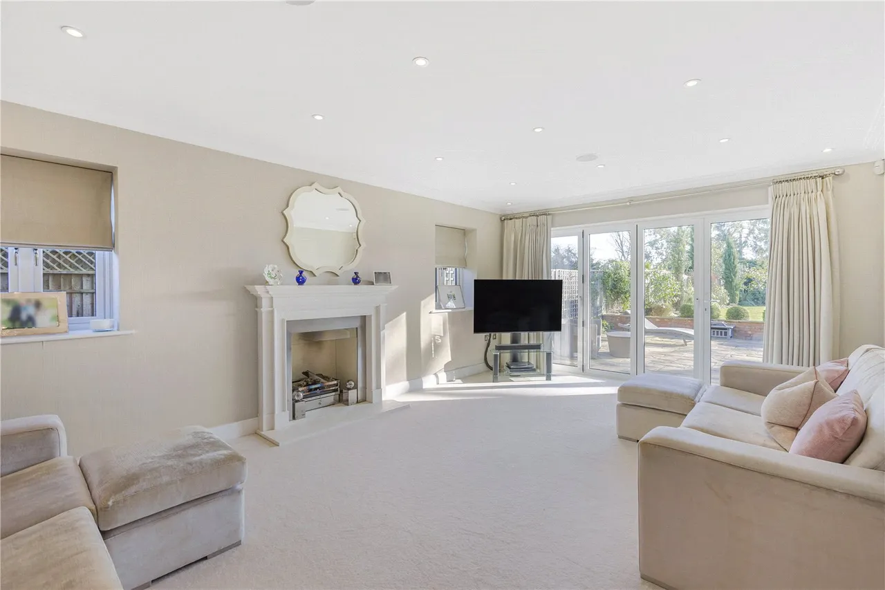 Hanyards Lane, Cuffley, Hertfordshire, EN6 4AS, photo 2