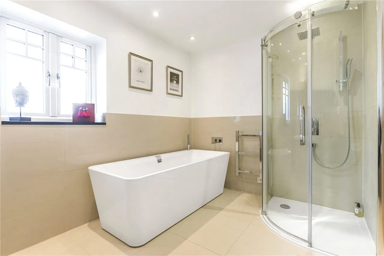 Hanyards Lane, Cuffley, Hertfordshire, EN6 4AS, photo 12