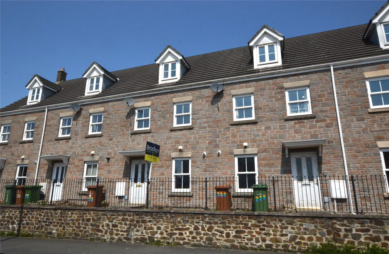 3 bed property for sale — Beacon Park Road, Plymouth, Devon, PL2