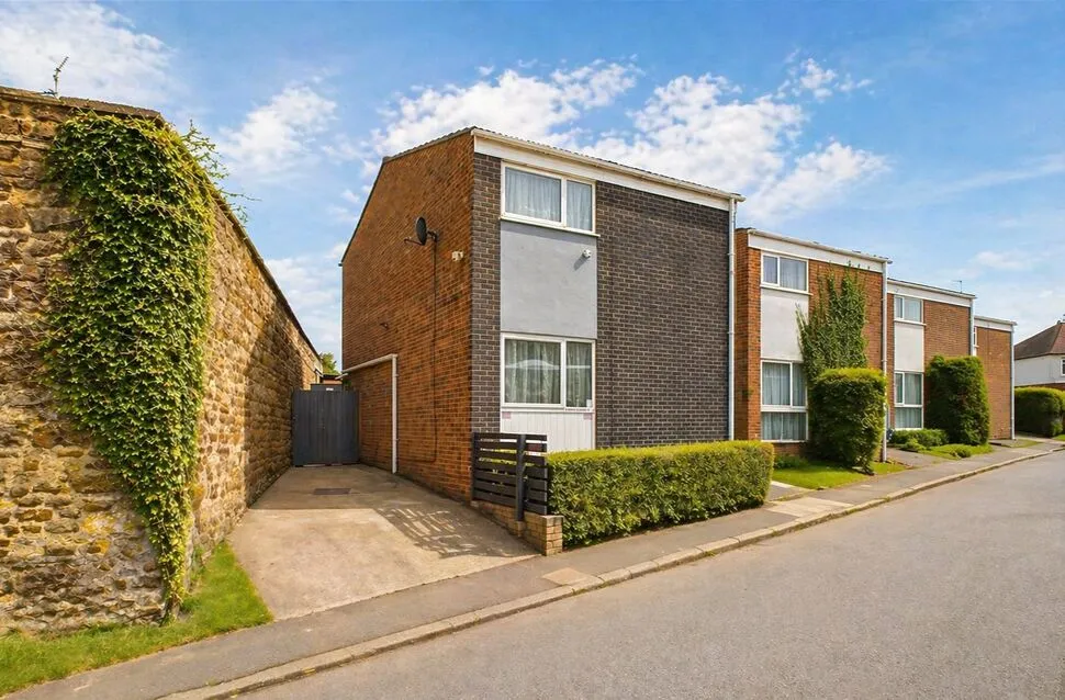 3 bed house for sale — Berry Green Road, Finedon, Northamptonshire, NN9