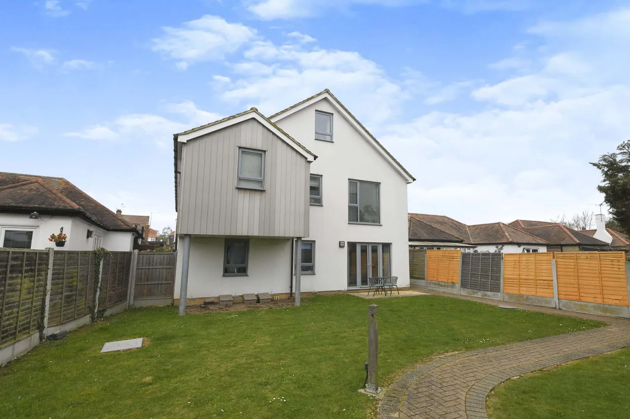 Leigh Brook Mews, Leigh-on-Sea, Essex, SS9, photo 13