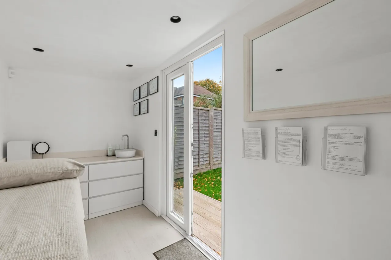 Dobbins Lane, Wendover, HP22, photo 11