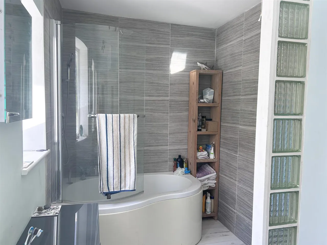 Cooden Drive, Bexhill-On-Sea, TN39 3AH, photo 11