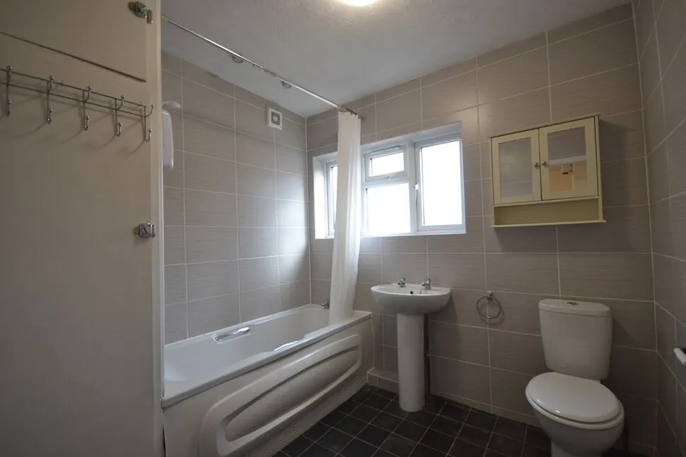 Wellingborough Road, Northampton, NN1, photo 6