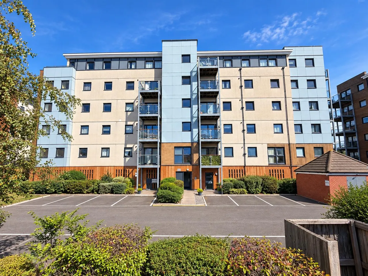 2 bed flat for sale — Groombridge Avenue, Eastbourne, East Sussex, BN22 7FF