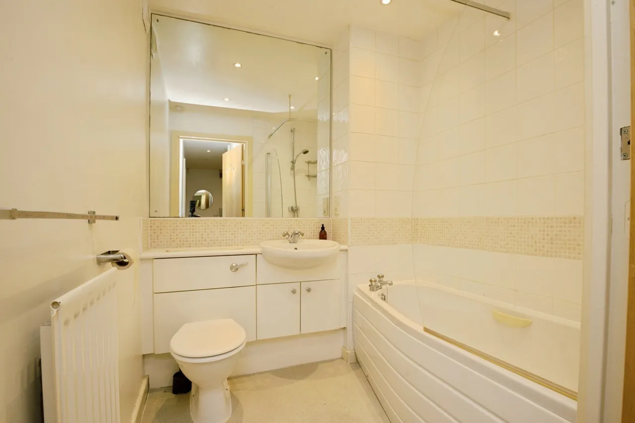 Forio House, Ffordd Garthorne, Cardiff, CF10, photo 11