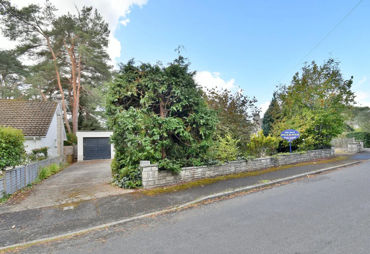 Chander Close, BH22, photo 14