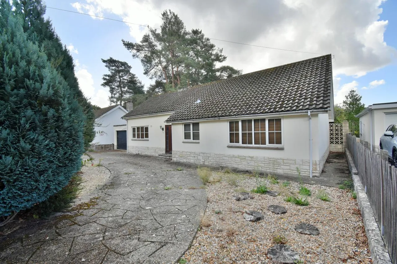 Chander Close, BH22, photo 13